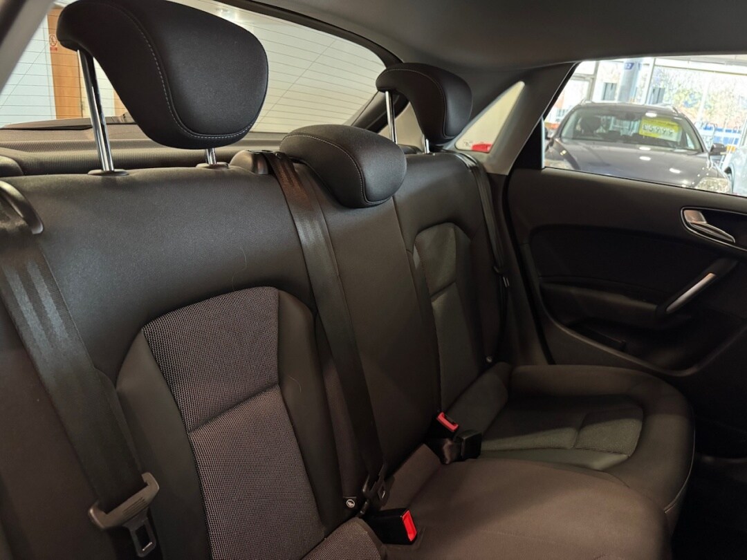 Used Audi A1 2014 for sale - 76791634: Photo 30