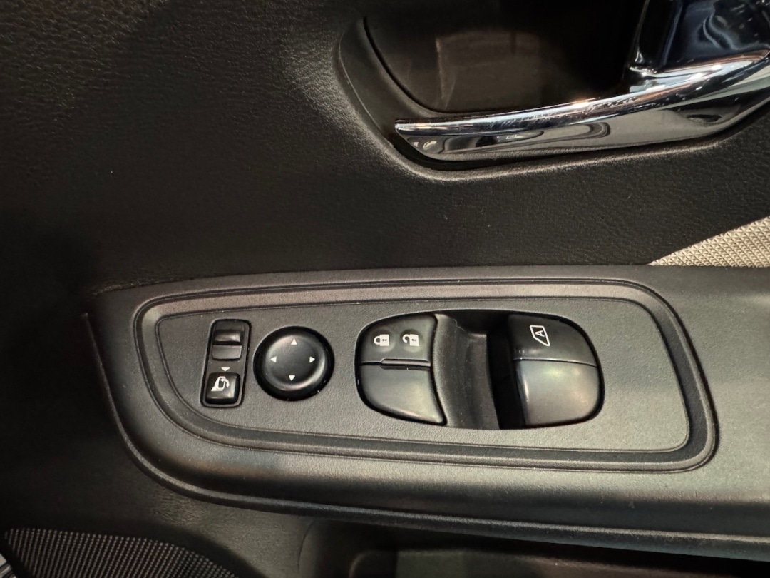 Used Nissan Micra 2017 for sale - 76172775: Photo 25