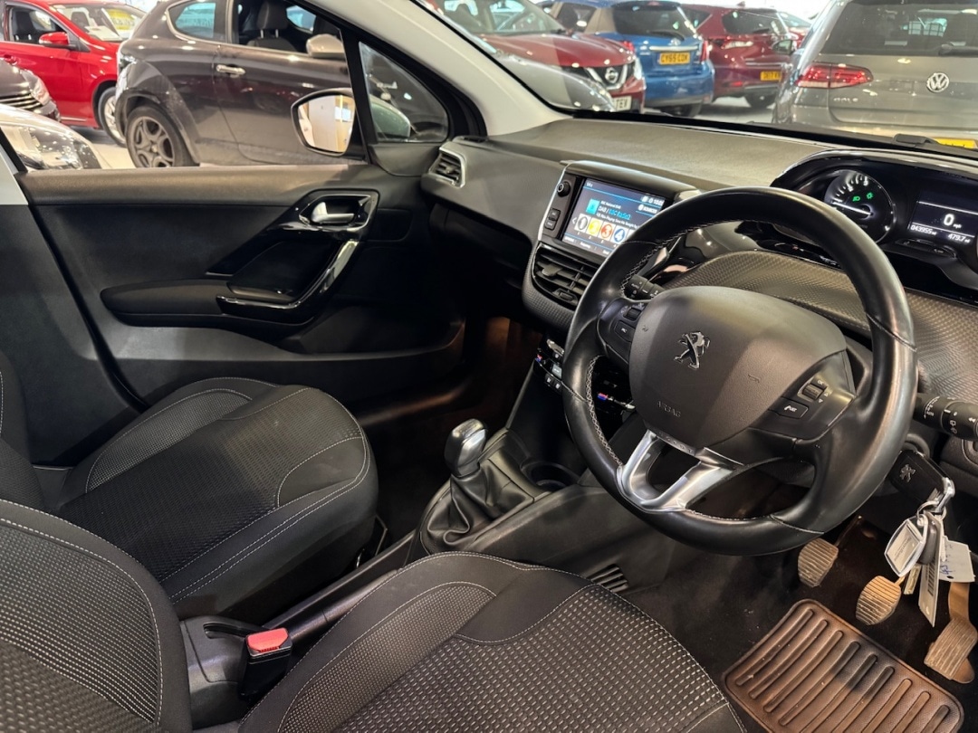 Used Peugeot 208 2019 for sale - 77905633: Photo 18
