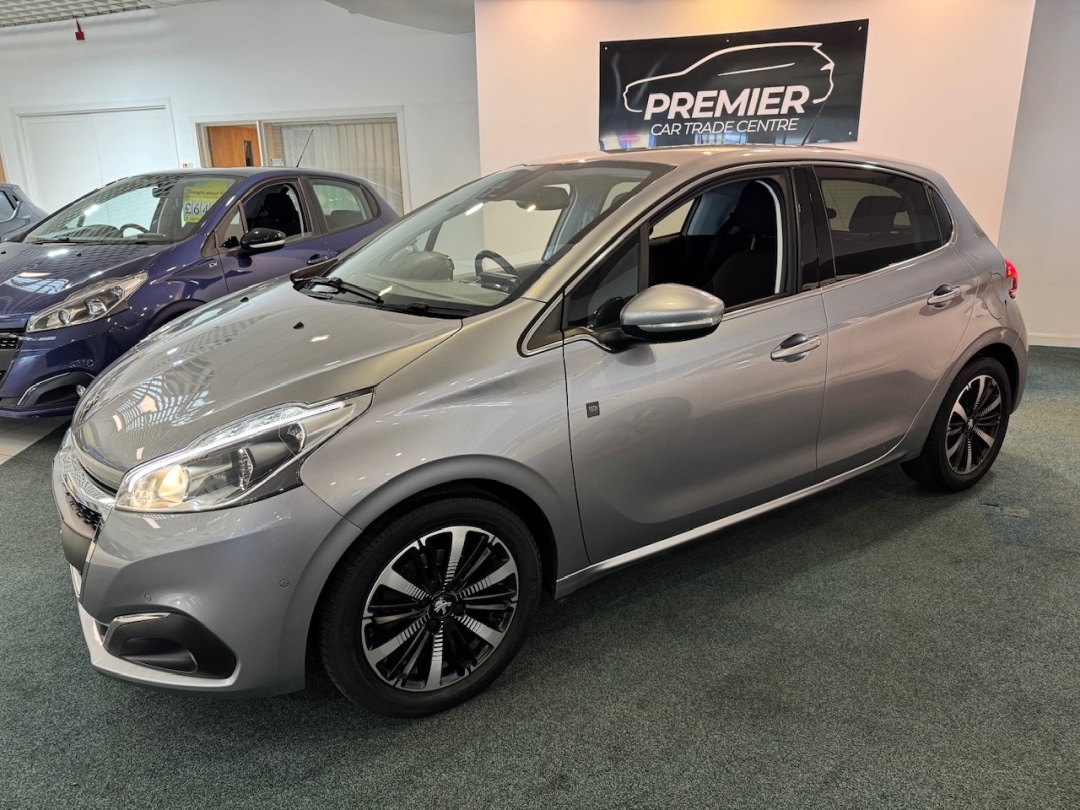 Used Peugeot 208 2019 for sale - 77905633: Photo 2