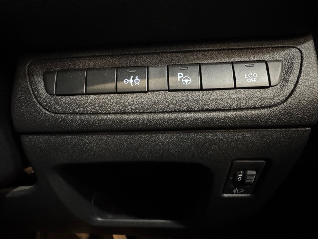 Used Peugeot 208 2019 for sale - 77905633: Photo 28