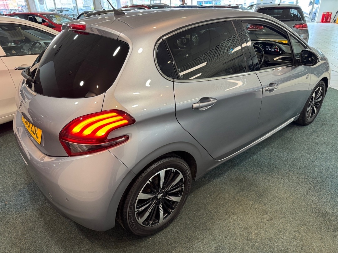 Used Peugeot 208 2019 for sale - 77905633: Photo 6