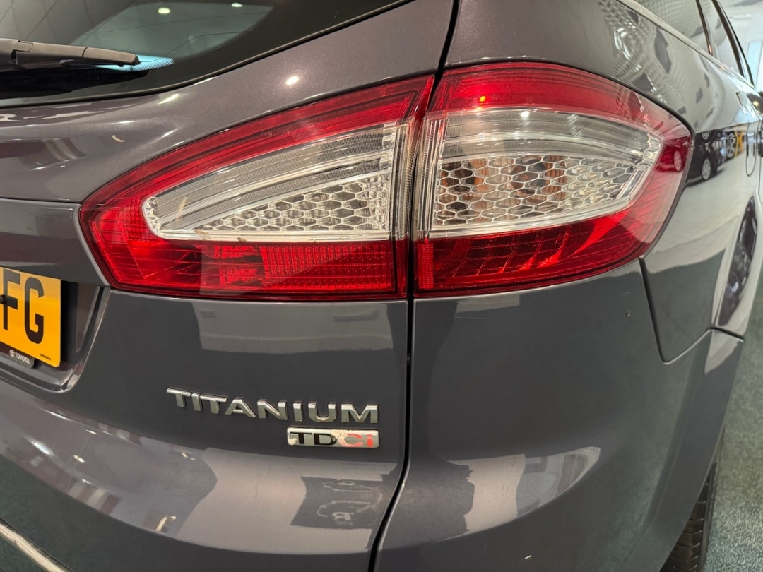 Used Ford Mondeo 2010 for sale - 76791645: Photo 11