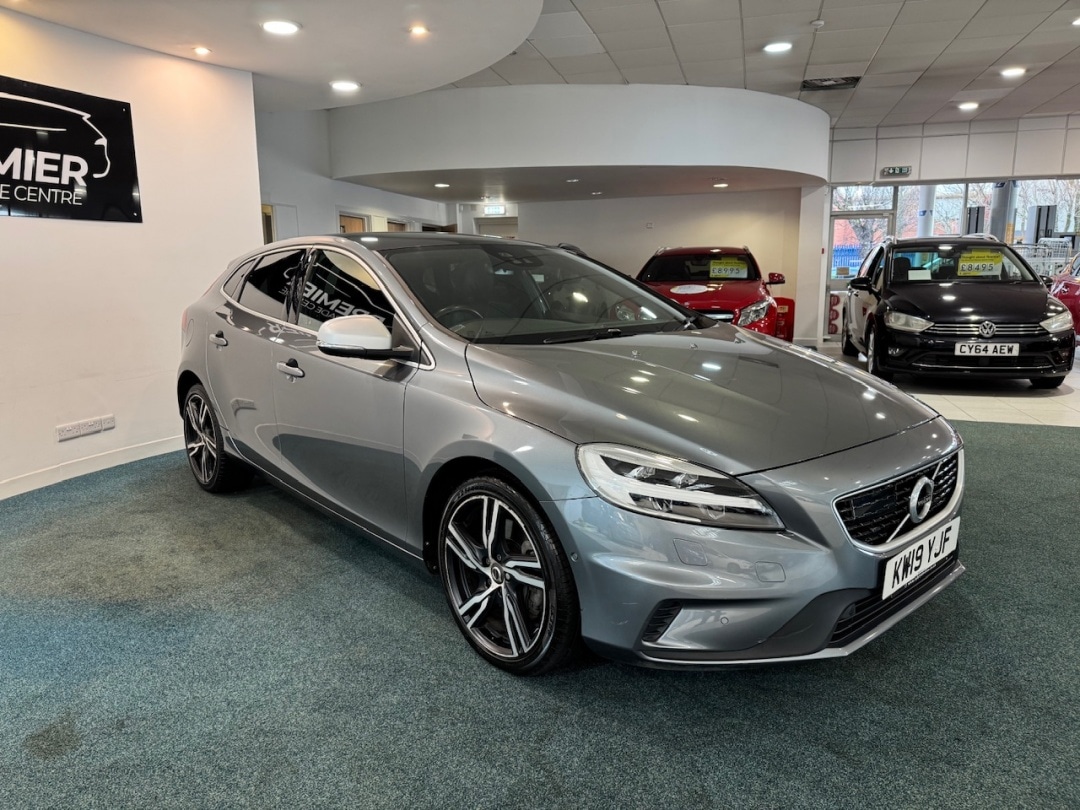 Used Volvo V40 2019 for sale - 78134037: Photo 2