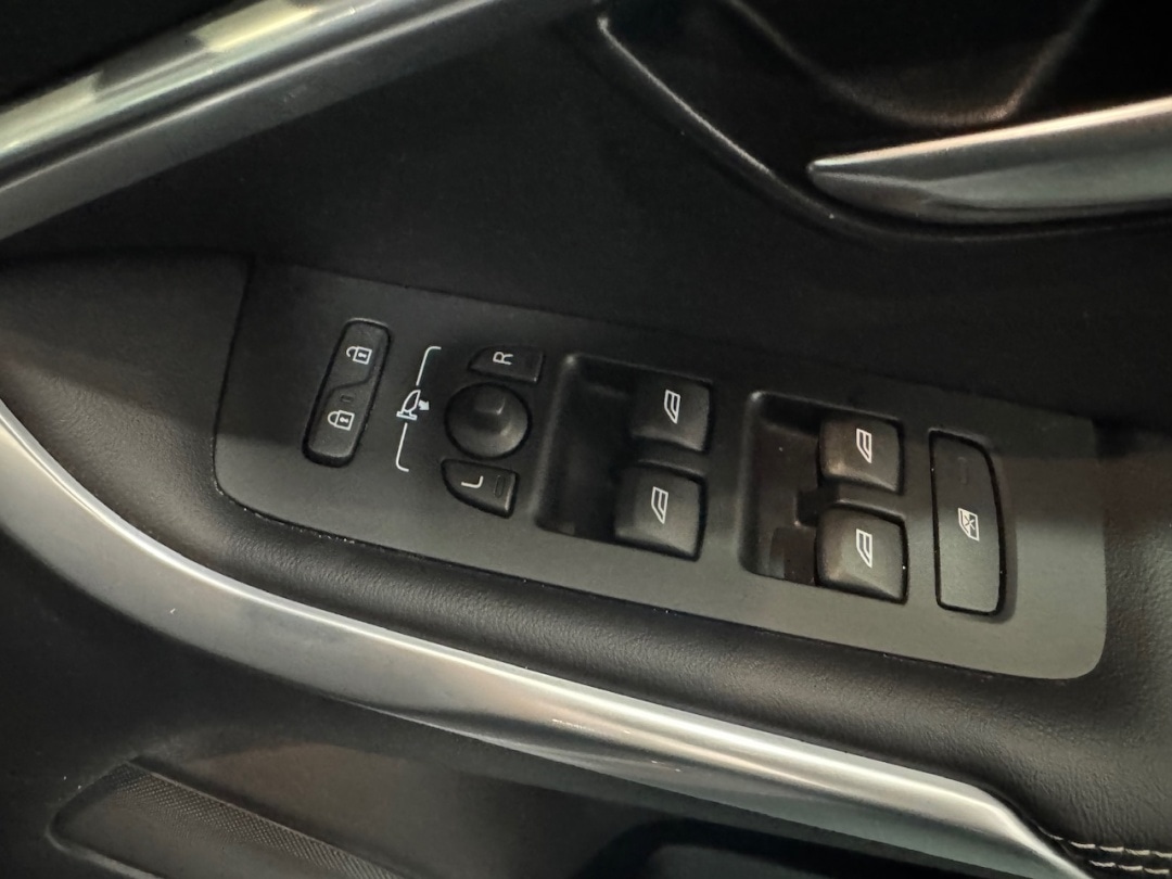 Used Volvo V40 2019 for sale - 78134037: Photo 20