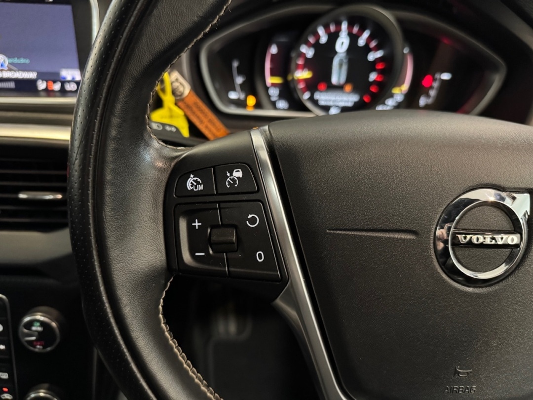 Used Volvo V40 2019 for sale - 78134037: Photo 34