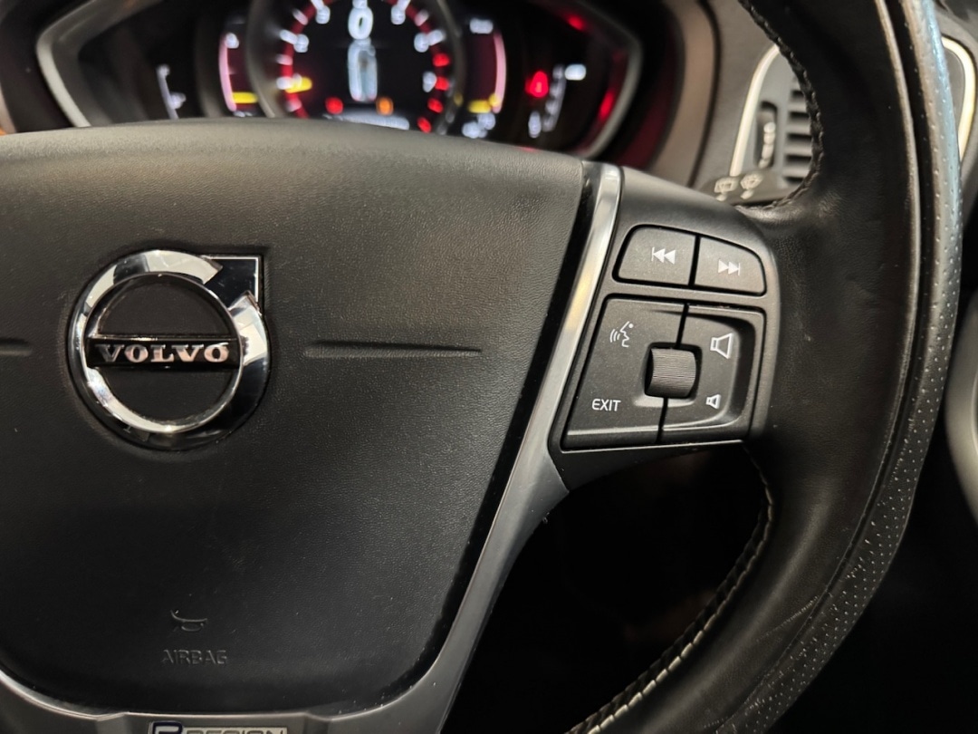 Used Volvo V40 2019 for sale - 78134037: Photo 35