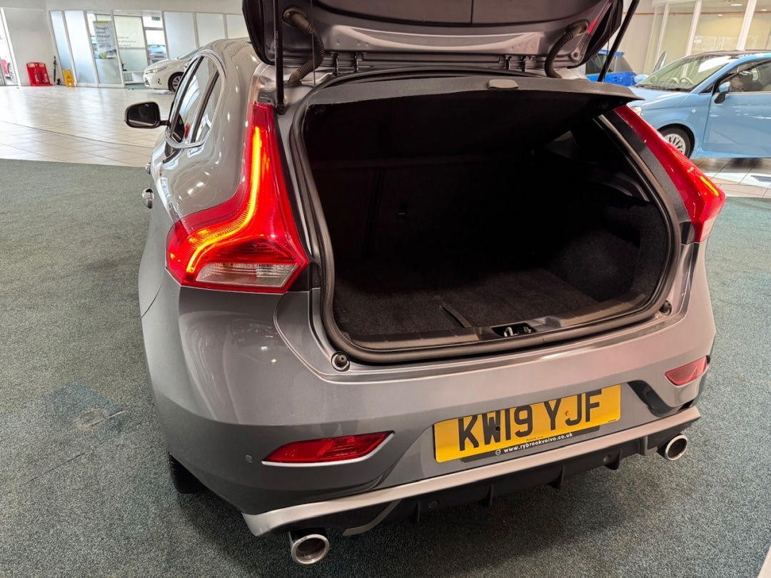 Used Volvo V40 2019 for sale - 78134037: Photo 7