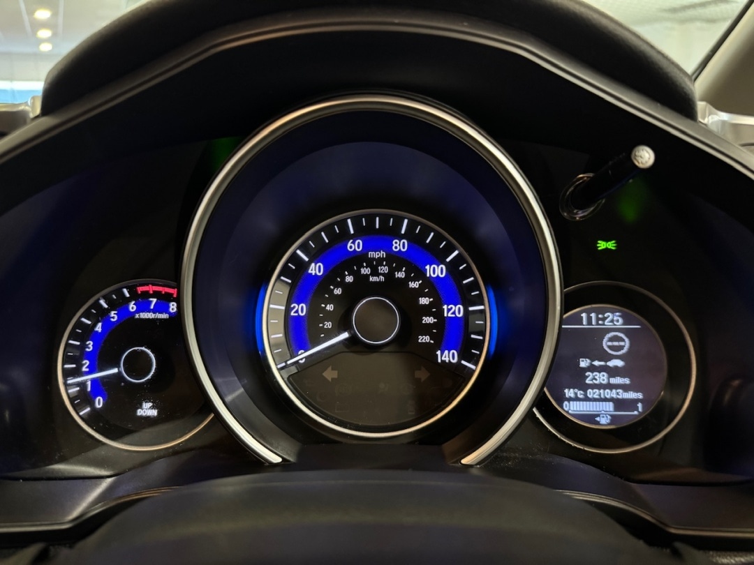 Used Honda Jazz 2015 for sale - 77200670: Photo 20