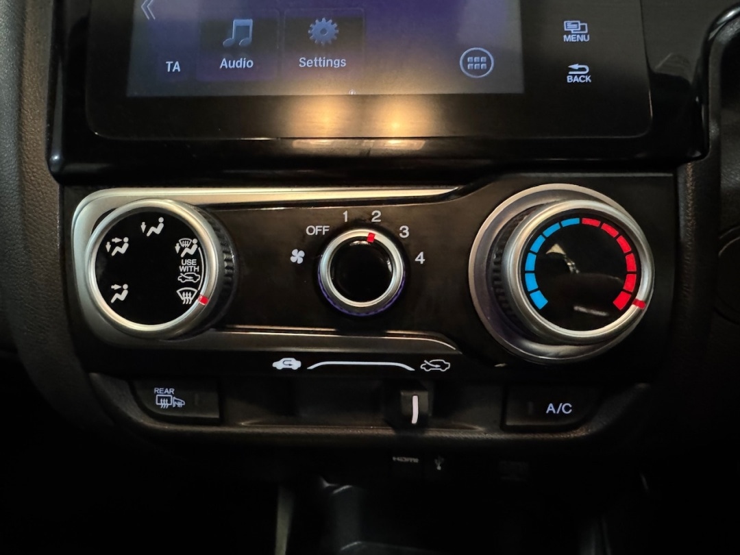 Used Honda Jazz 2015 for sale - 77200670: Photo 25