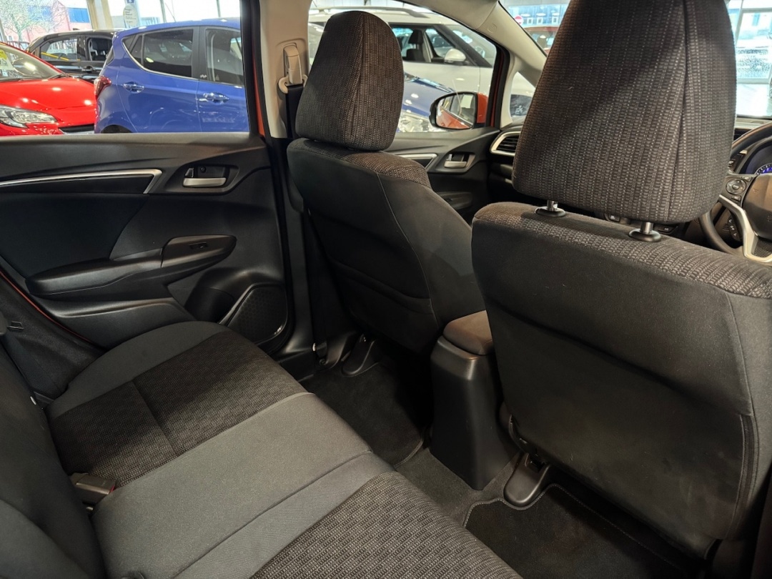 Used Honda Jazz 2015 for sale - 77200670: Photo 30