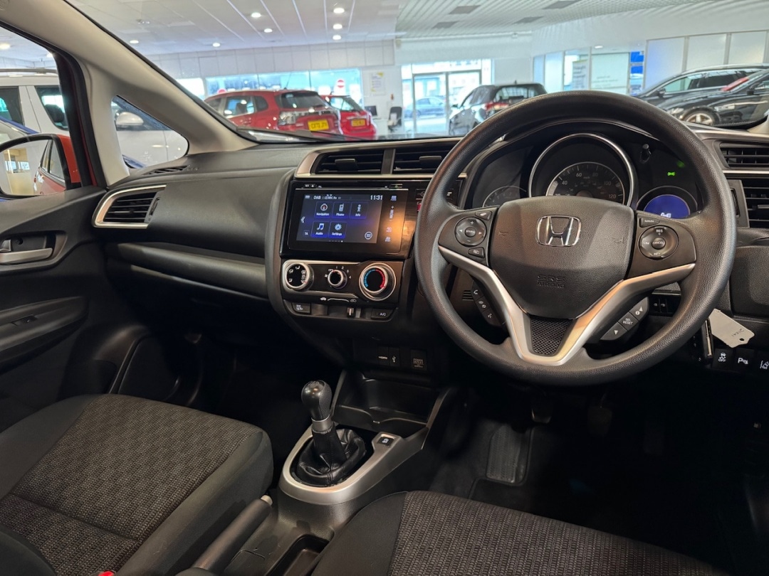 Used Honda Jazz 2015 for sale - 77200670: Photo 34