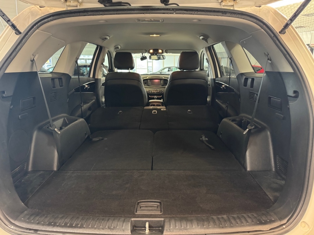 Used Kia Sorento 2017 for sale - 78105771: Photo 17