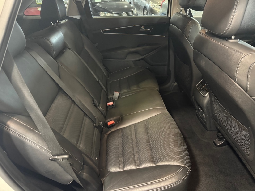 Used Kia Sorento 2017 for sale - 78105771: Photo 25