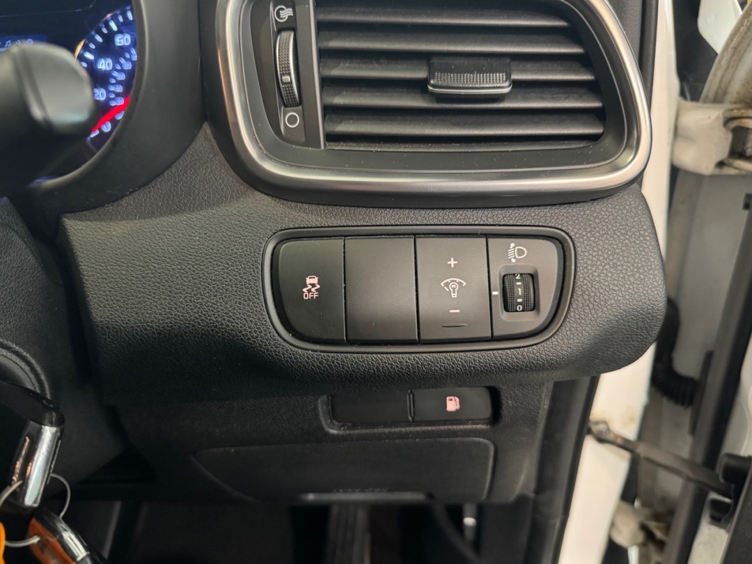 Used Kia Sorento 2017 for sale - 78105771: Photo 27