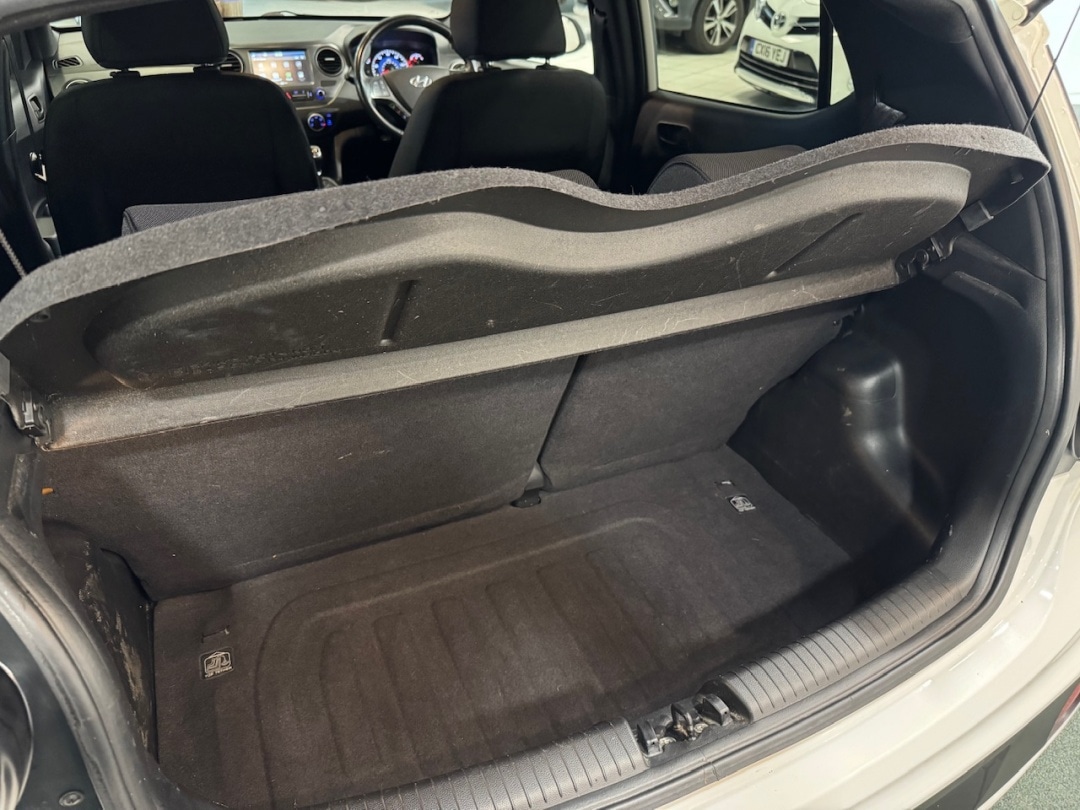 Used Hyundai i10 2018 for sale - 77301587: Photo 29