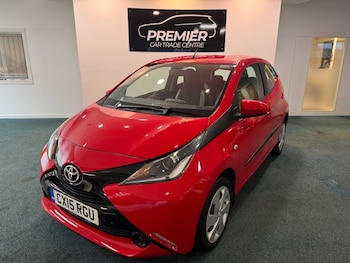 2015 - 1.0 VVT-i X-Play 5dr x-shift