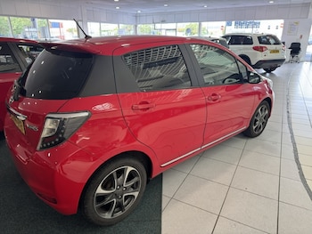 Used Toyota Yaris 2014 for sale - 79605910: Photo