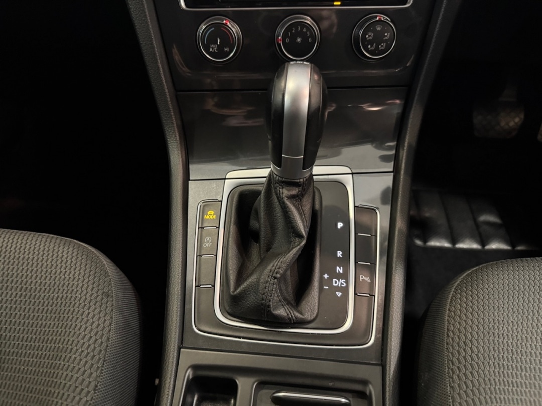 Used Volkswagen Golf 2018 for sale - 78043729: Photo 21