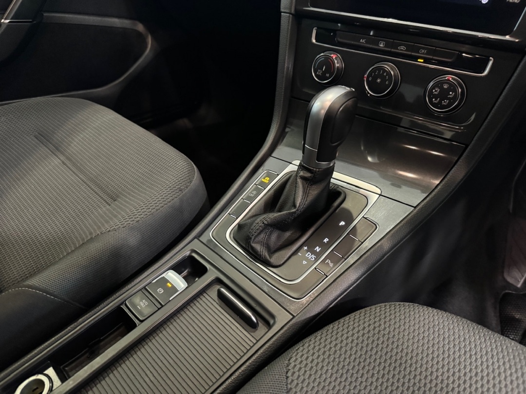 Used Volkswagen Golf 2018 for sale - 78043729: Photo 22