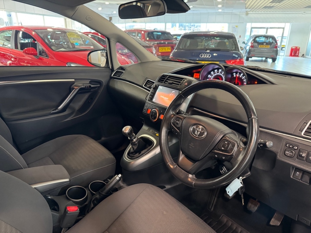 Used Toyota Verso for sale - 77023774: Photo 13