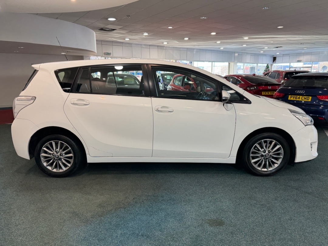 Used Toyota Verso for sale - 77023774: Photo 4