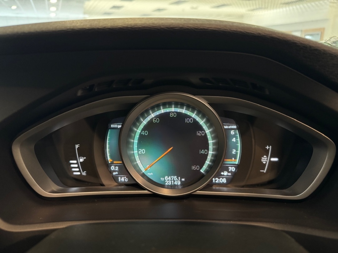 Used Volvo V40 2017 for sale - 75957301: Photo 21