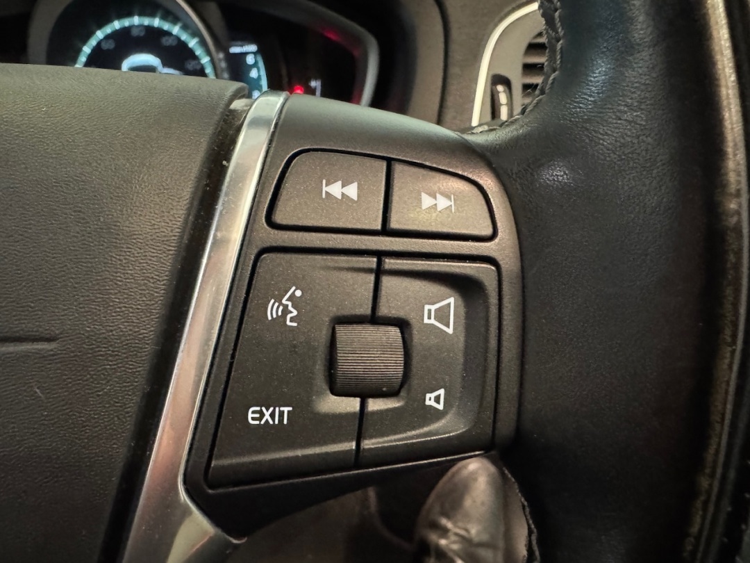 Used Volvo V40 2017 for sale - 75957301: Photo 27