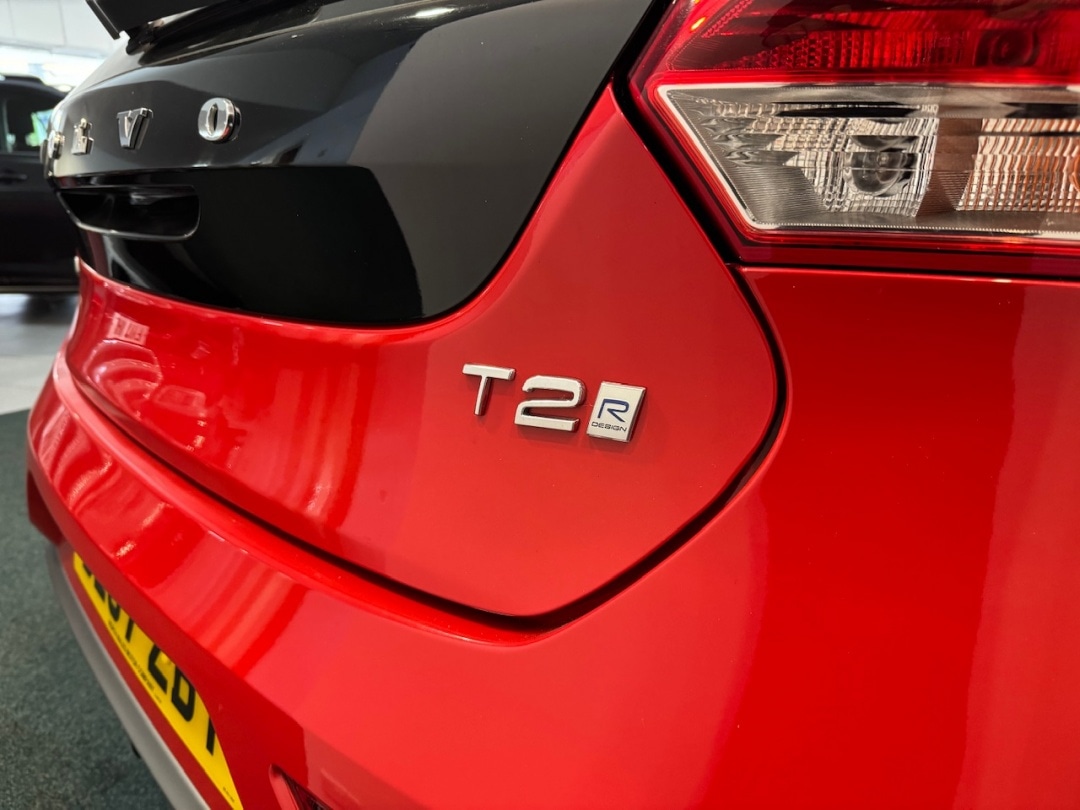 Used Volvo V40 2017 for sale - 75957301: Photo 32