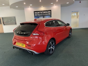 Used Volvo V40 2017 for sale - 75957301: Photo