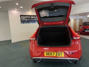 Used Volvo V40 2017 for sale - 75957301: Photo