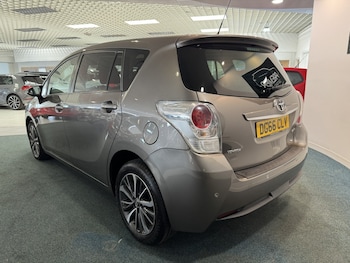 Used Toyota Verso 2016 for sale - 78914516: Photo