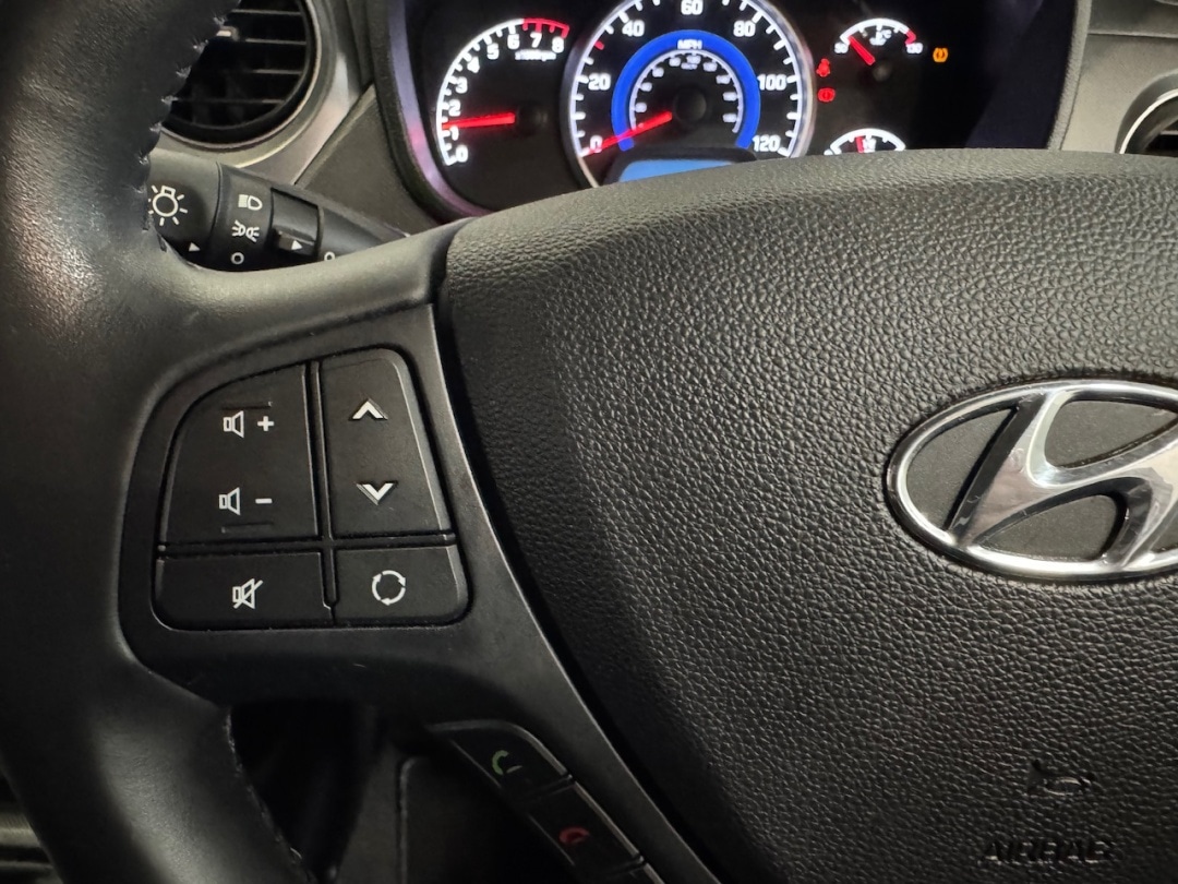 Used Hyundai i10 2020 for sale - 77171508: Photo 24