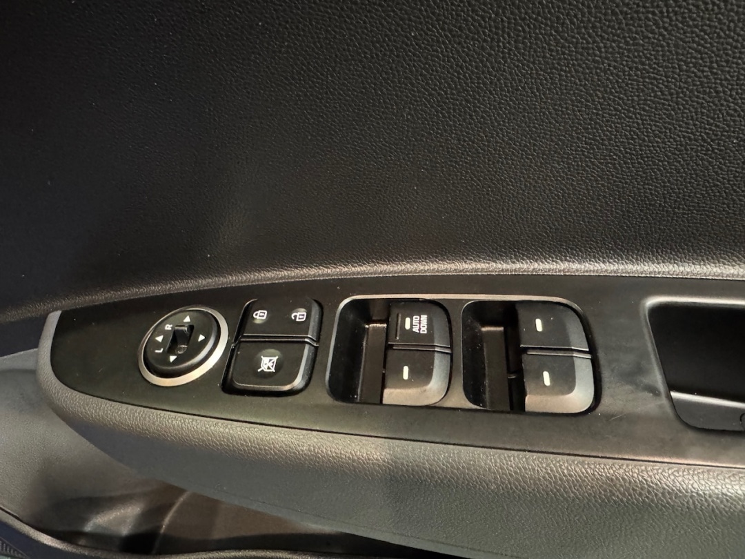 Used Hyundai i10 2020 for sale - 77171508: Photo 35