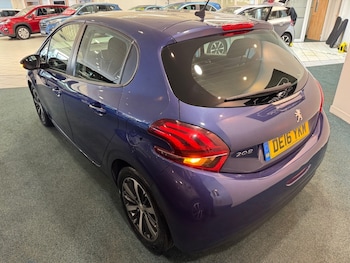 Used Peugeot 208 2016 for sale - 77805056: Photo