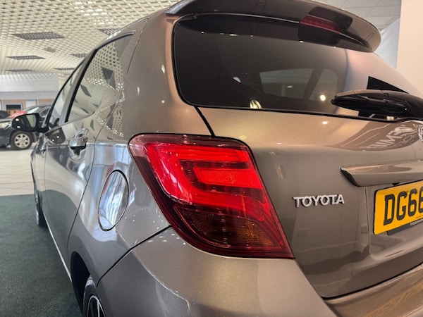 Used Toyota Yaris 2016 for sale - 76332824: Photo 11