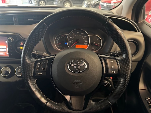 Used Toyota Yaris 2016 for sale - 76332824: Photo 19