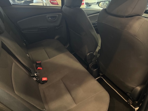 Used Toyota Yaris 2016 for sale - 76332824: Photo 30