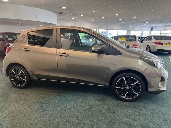 Used Toyota Yaris 2016 for sale - 76332824: Photo 6