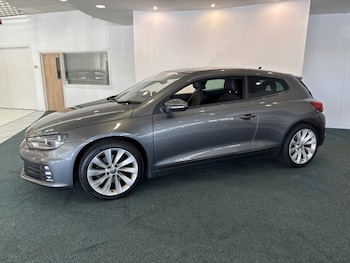 Used Volkswagen Scirocco 2017 for sale - 76097307: Photo 2