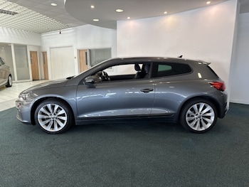 Used Volkswagen Scirocco 2017 for sale - 76097307: Photo 3