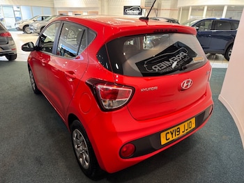 Used Hyundai i10 2019 for sale - 78556524: Photo