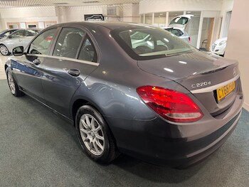 Used Mercedes-Benz C Class 2016 for sale - 77789925: Photo