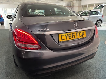 Used Mercedes-Benz C Class 2016 for sale - 77789925: Photo