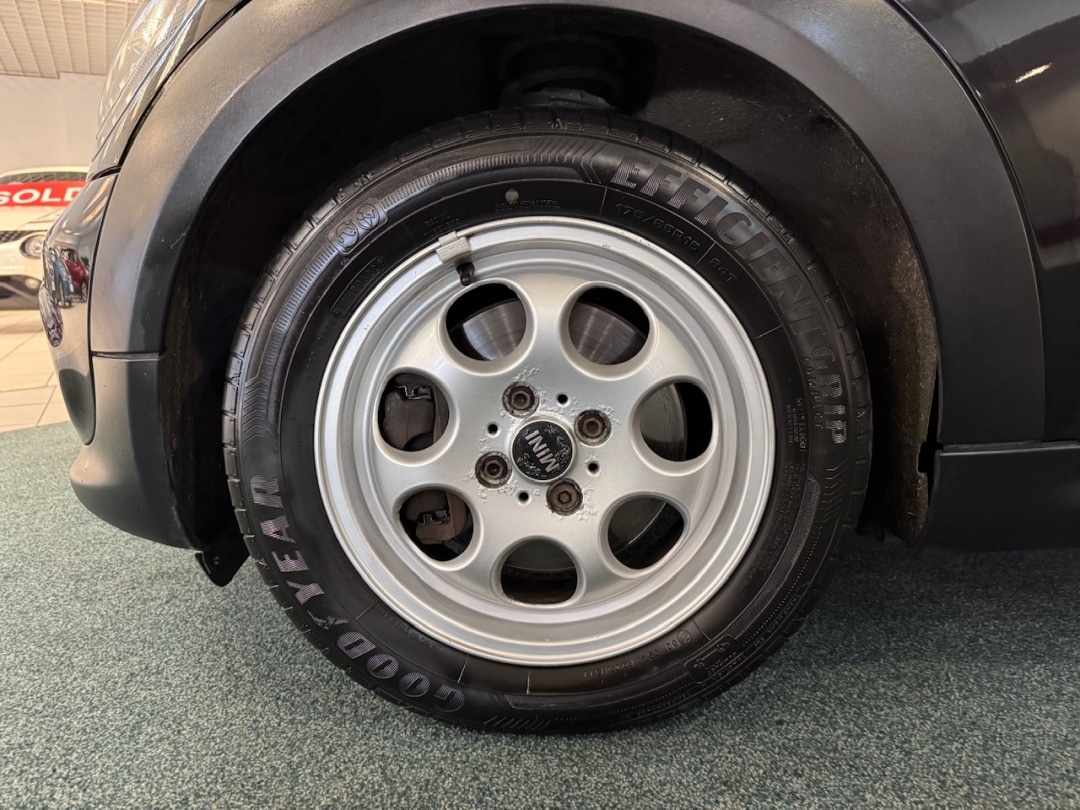 Used MINI Convertible 2012 for sale - 76791635: Photo 15