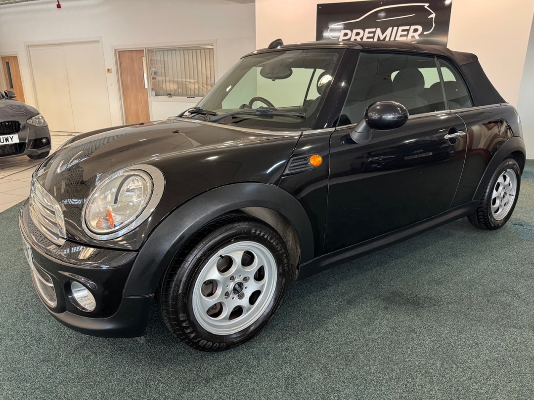 Used MINI Convertible 2012 for sale - 76791635: Photo 2