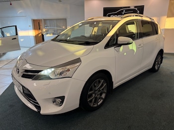 Used Toyota Verso 2013 for sale - 77445769: Photo