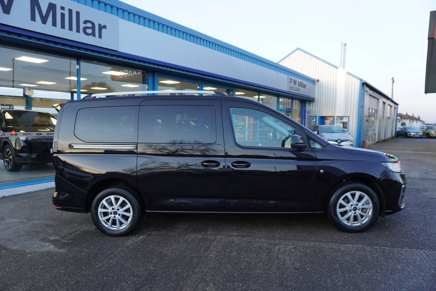 Used Ford Tourneo Connect 2022 for sale - 77159321: Photo 2
