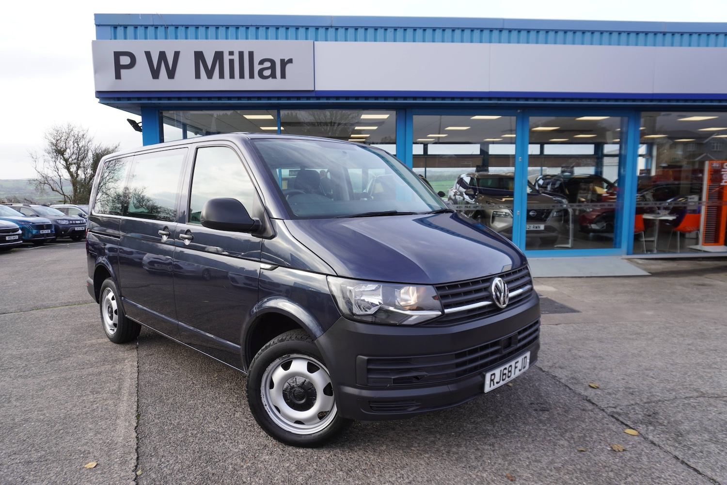 Used Volkswagen Transporter 2018 for sale - 76598621: Photo 1