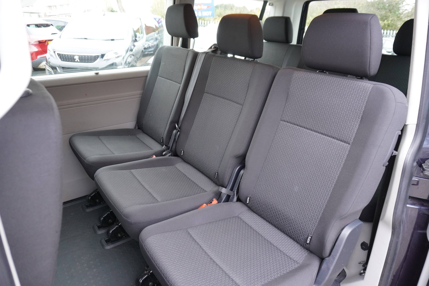 Used Volkswagen Transporter 2018 for sale - 76598621: Photo 24